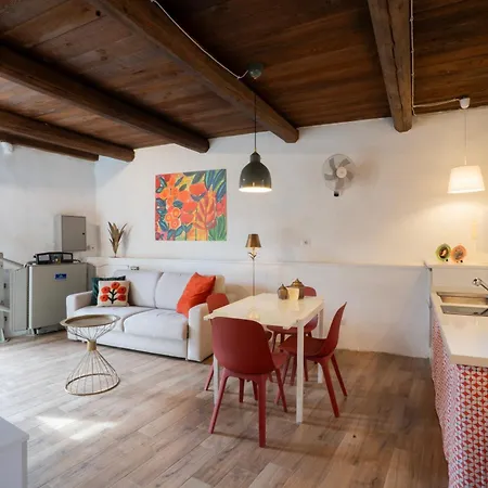 Lejlighed Le Di Rosie, Tuscan Mountain View Apartment, Pool